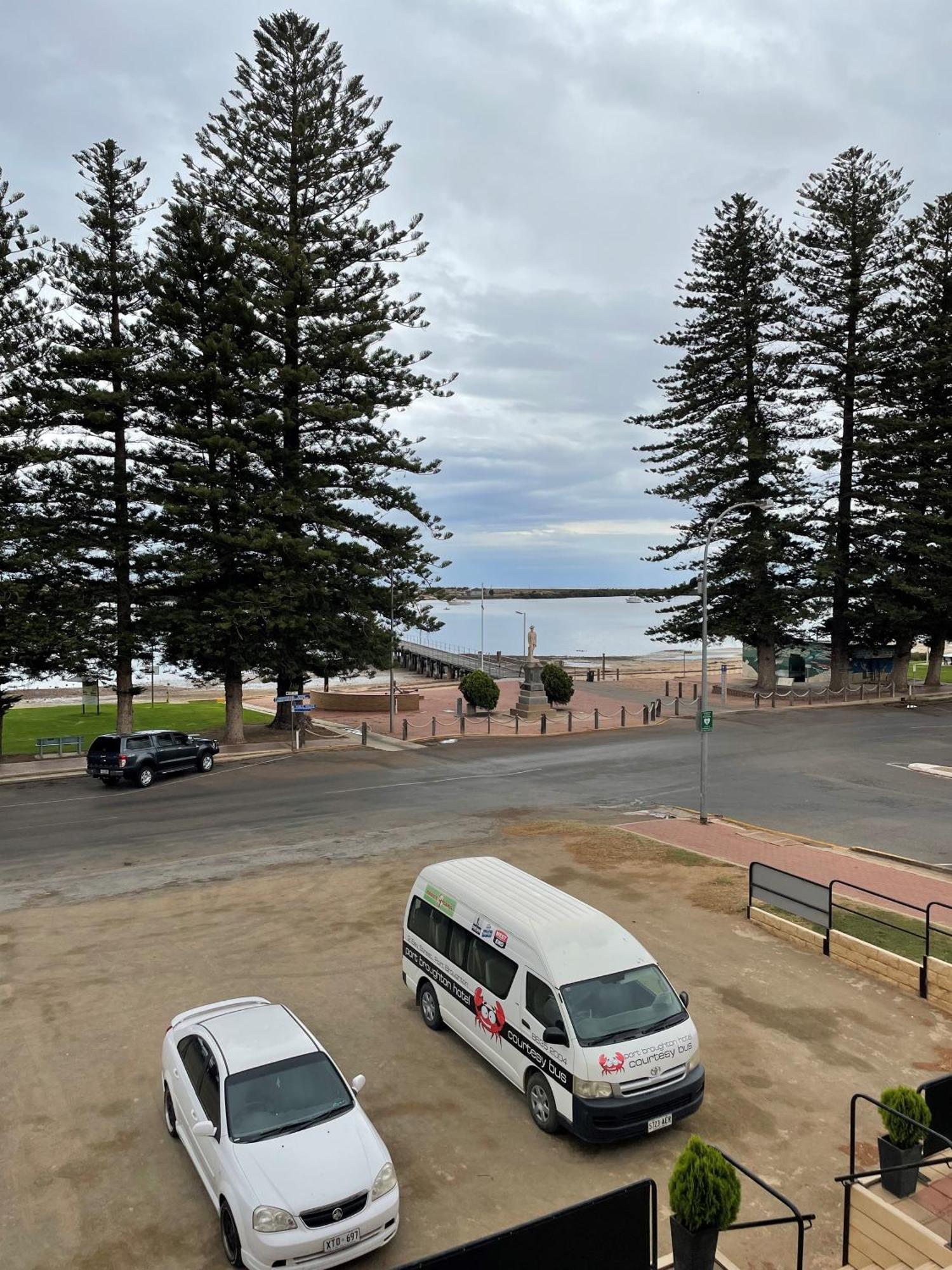 Port Broughton Hotel المظهر الخارجي الصورة